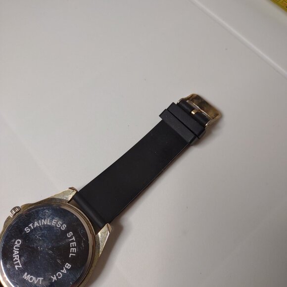 Lucky Elephant Watch With Black Rubber Band - Picture 7 of 10